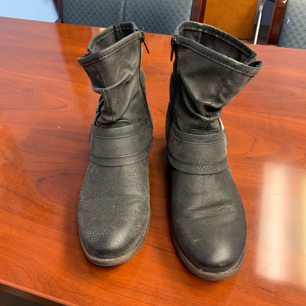 Crown Vintage black buckle boots.